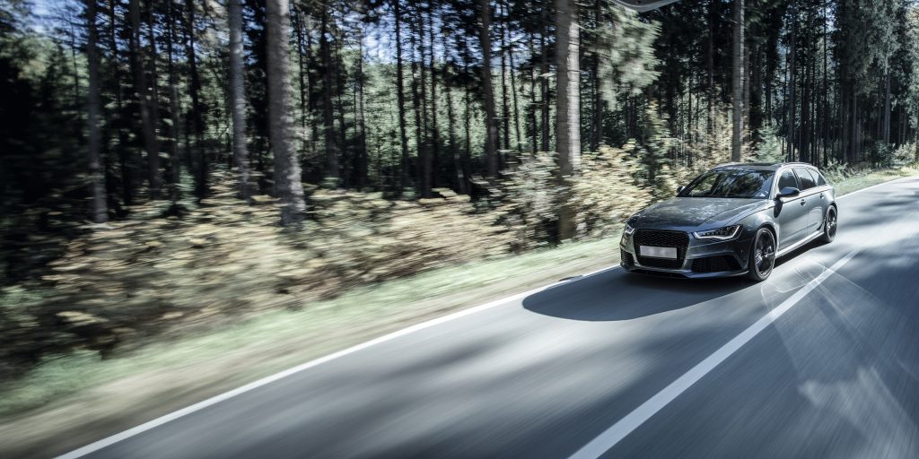 lf_pc_20_audi_on_forest_road_enlarged_fullhd_21x2